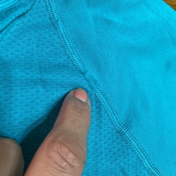 𝅺lucy Medium 1/4 Zip Knit Pullover Teal Running shirt. - Picture 8 of 9